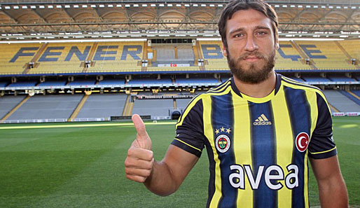 Weil Besiktas das Gehalt nicht zahlte, löste Nationalspieler Egemen Korkmaz seinen Vertrag auf und ging zu Fenerbahce