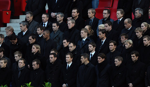 Auch die deutsche Nationalmannschaft war mit dem kompletten Stab sowie ehemaligen Spielern zugegen.