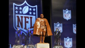 Jedes Jahr vergibt die NFL den Walter Payton Man of the Year Award für den Spieler, der seiner Gemeinschaft den größten Dienst erweist