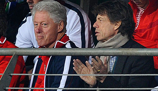 USA - Ghana 1:2 n.V.: Hoher Besuch auf den Tribünen - Ex-US-Präsident Bill Clinton guckt zusammen mit Rolling-Stones-Sänger Mick Jagger