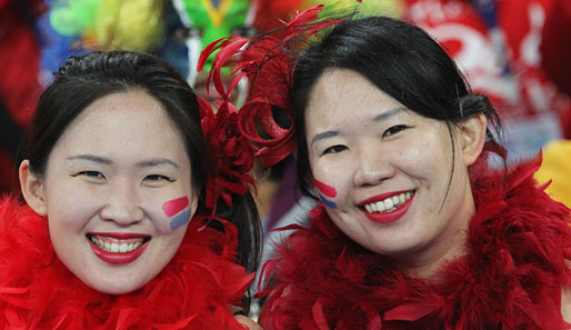 Trotz eines bezaubernden Lächelns waren diese südkoranischen Damen ein wenig blass um die Nase