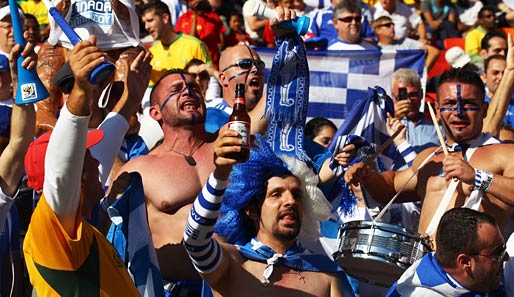 Südkorea - Griechenland 2:0: Vor dem Spiel freuten sich die Hellas-Fans noch auf den ersten WM-Aufrtitt ihres Teams nach 16 Jahren