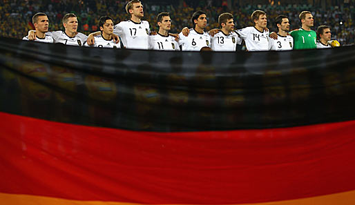 Das sind die elf Jungs, die gegen Australien in der Startelf standen, bei der Nationalhymne