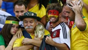 Trost brauchen auch die brasilianischen Fans. Dem Schland-Anhänger war das 7:1 wohl fast etwas peinlich