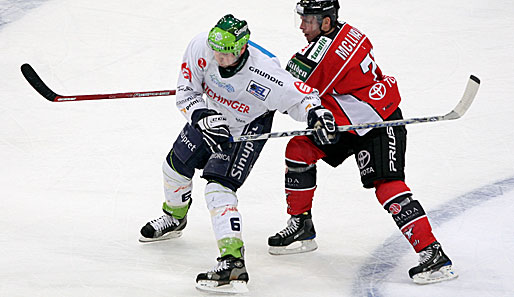 Neu-Ingolstädter Michel Periard (l.) wechselte 2005 von den Portland Pirates in die DEL