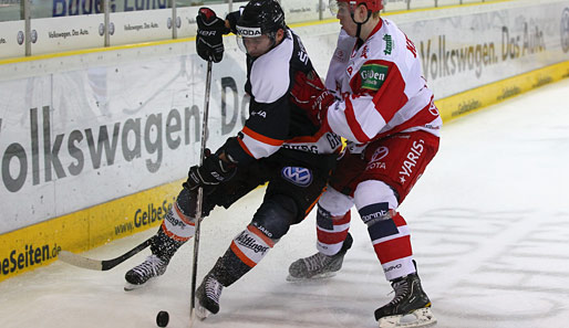 Andre Huebscher (l.) wird den Grizzly Adams Wolfsburg drei Spiele fehlen