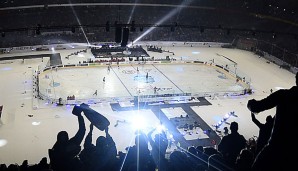 Beim zweiten DEL Winter Game besiegt die Düsseldorfer EG die Kölner Haie knapp