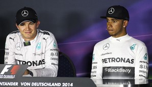 Rivalen der Rennbahn: Nico Rosberg (l.) führt die WM mit elf Punkten vor Lewis Hamilton an