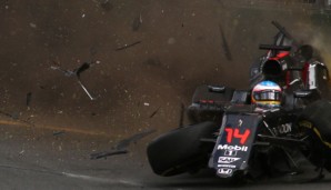 Fernando Alonso zerstörte bei einem Unfall in Melbourne seinen McLaren-Honda