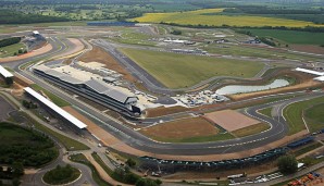 Der Großbritannien-GP wurde bereits über vierzig Mal in Silverstone ausgetragen