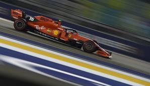 Charles Leclerc startet von der Pole Position in Singapur.