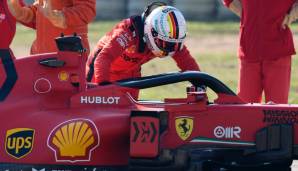 Sebastian Vettel musste seinen SF1000 wegen eines Motorschadens abstellen.