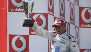 In den folgenden Jahren marschiert Hamilton mit beeindruckender Dominanz durch die Nachwuchsserien. 2005 wird er überlegen Formel-3-Euroseries-Meister, 2006 gewinnt er auf Anhieb den Titel in der GP2-Serie.