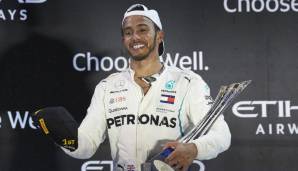 Der Finne kann an das Niveau Rosbergs jedoch nicht anknüpfen. Zwischen 2017 und 2019 fährt Hamilton drei größtenteils ungefährdete Weltmeisterschaften ein und liegt damit nur noch einen Titel hinter Michael Schumacher.