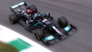 Weltmeister Lewis Hamilton hat im wichtigen Auftakttraining der Formel 1 in Monza ein Zeichen der Stärke gesetzt.