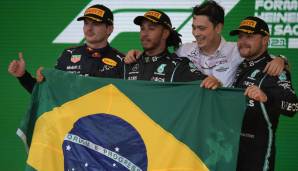 Corriere della Sera: "Tornado Lewis fegt Verstappen weg. Der Erbe Sennas verzückt Brasilien und die Welt. Er beweist, dass man niemals aufgeben darf."