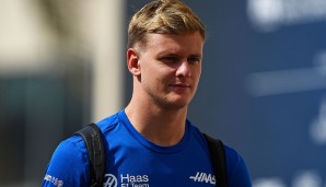 Mick Schumacher bleibt auch im kommenden Jahr in der Formel 1 und wird Ersatzfahrer beim Top-Rennstall Mercedes.