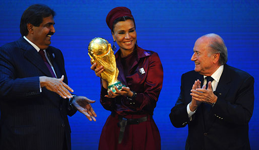 FIFA meets Doha: Joseph Blatter (r.) und Scheich Hamad bin Khalifa al-Thani (l.)