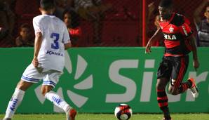 Lincoln (Flamengo, Brasilien) - Angriff - 16.12.2000: Anders als so manches andere Top-Talent der Guardian-Liste blieb Lincoln bei seinem Klub. Für die Flamengo-Profis steht er in dieser Saison bei drei Toren. Viele erwarteten sich mehr von ihm.