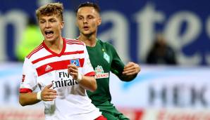 Jann-Fiete Arp (Hamburger SV, Deutschland): Angriff - 06.01.2000: Als sein Wechsel zum FC Bayern feststand, wurde er beim HSV kaum noch eingesetzt. Beim FCB aktuell nach Formtief und vielen kleineren Verletzungen zunächst nur in der 3. Liga eingesetzt.