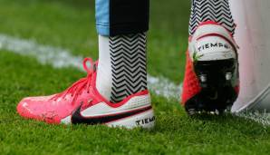 Wie viele der legendären Schuhe schaffte es auch der Tiempo, bis in die heutige Zeit relevant zu sein. Hier ein Paar aus dem Jahr 2019 - getragen von City-Keeper Ederson.