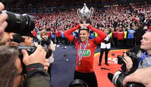 Hatem Ben Arfa: Der 32-Jährige ist seit seinem Vertragsende bei Stade Rennes vereinslos. Nach Angaben des Daily Express ist Manchester United an den Diensten des Franzosen interessiert. Bedingung: Alexis Sanchez verlässt die Red Devils.