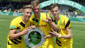 Patrick Fritsch (M.) als B-Jugend-Meister 2015 mit dem BVB. Im Finale gelang ihm der Führungstreffer beim 4:0-Sieg über Stuttgart.