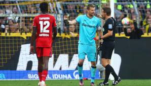 Lukas Hradecky kassierte beim Bundesliga-Auftakt von Bayer Leverkusen in Dortmund in der Nachspielzeit eine Rote Karte, nachdem er den Ball außerhalb seines Sechzehners mit seinen Händen aus der Luft gepflückt hatte.