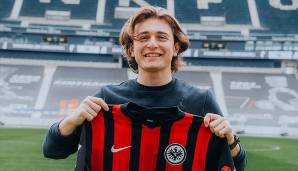ALI AKMAN (18, Mittelstürmer) wechselt ablösefrei von Bursaspor zu Eintracht Frankfurt