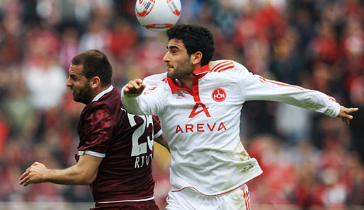 Mehmet Ekici (r.) spielt in der kommenden Saison für Werder Bremen