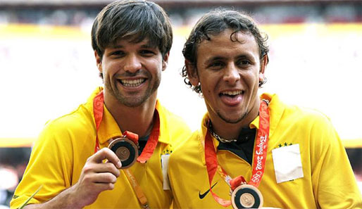 Diego (hier mit Rafinha, r.) gewann im Trikot der Selecao bei Olympia 2008 die Bronze-Medaille