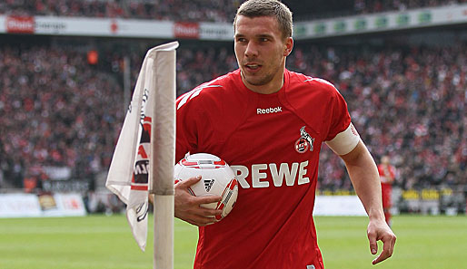 Lukas Podolski will sein Kapitänsamt beim 1. FC Köln nicht aufgeben