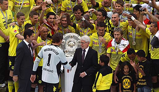 Die Bilanz stimmt: Meister Borussia Dortmund freut sich 2011 über ein Rekord-Ergebnis