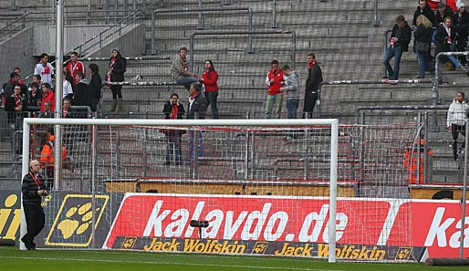 Die Fans warteten am Samstag vergebens auf die Begegnung zwischen Köln und Mainz