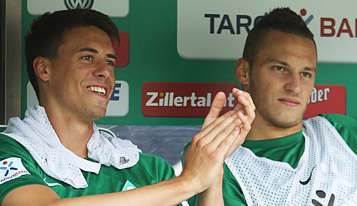 Sandro Wagner (l.) trainiert nicht mehr mit den Profis von Werder Bremen