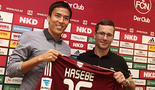 Michael Wiesinger (r.) erhofft sich durch Neuzugang Makoto Hasebe neue Impulse