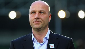 Hannovers Manager Dirk Dufner befindet sich auf Trainersuche