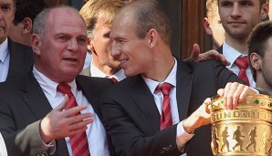 Erfolgsgarant: Uli Hoeneß möchte Arjen Robben länger beim FC Bayern unter Vertrag haben