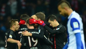 Der FC Bayern München steht weiter ungeschlagen an der Spitze