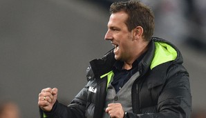 Markus Weinzierl hätte nichts dagegen, am Samstag gegen die BAyern erneut zu jubeln