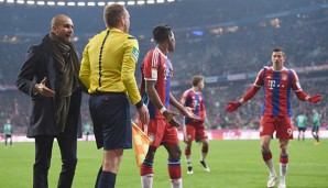 Der Aufreger bei Bayern vs. Schalke: Guardiola agiert weitab der Coaching Zone