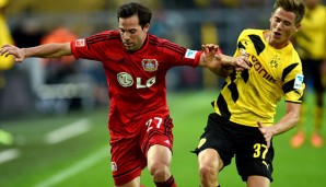 Gonzalo Castro (l.) im Trikot von Bayer Leverkusen gegen Dortmunds Erik Durm