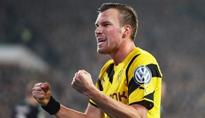 Kevin Großkreutz setzt sich für einen kleinen Bayern-Fan ein