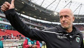 Michael Frontzeck trat am 21. Dezember 2015 als Trainer von Hannover 96 zurück