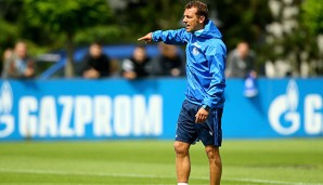 Markus Weinzierl hat seine erste Einheit als Trainer von Schalke geleitet