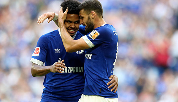 Der FC Schalke 04 hat sein letztes Testspiel gegen Florenz souverän gewonnen.