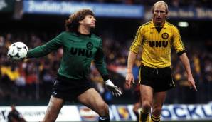 Platz 8: Eike Immel (Borussia Dortmund). 100. Spiel am 13. Februar 1982 mit 21 Jahren, 2 Monaten und 17 Tagen.