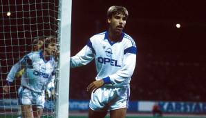 Peter Knäbel (Jahrgang 1966): Er war nur kurz in der BVB-Jugend, zum Profi wurde er in Bochum. 1988 wechselte er zum FC St. Pauli. Nach seinem Karriereende begann seine Laufbahn als Funktionär. Heute ist er Sportvorstand bei Schalke 04.