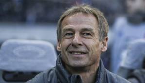 Einen Tag nach seinem überraschenden Rücktritt als Trainer von Hertha BSC wollte sich Jürgen Klinsmann in einem Live-Videochat auf Facebook den Fragen der zum Teil verärgerten Fans der Berliner stellen. Stattdessen hielt er einen 15-minütigen Monolog.