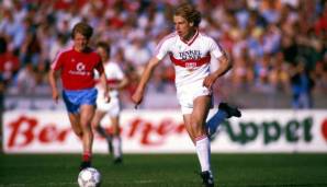 10. Platz: JÜRGEN KLINSMANN. Im Alter von 22 Jahren, drei Monaten und neun Tagen am 8. November 1986 beim VfB Stuttgart.